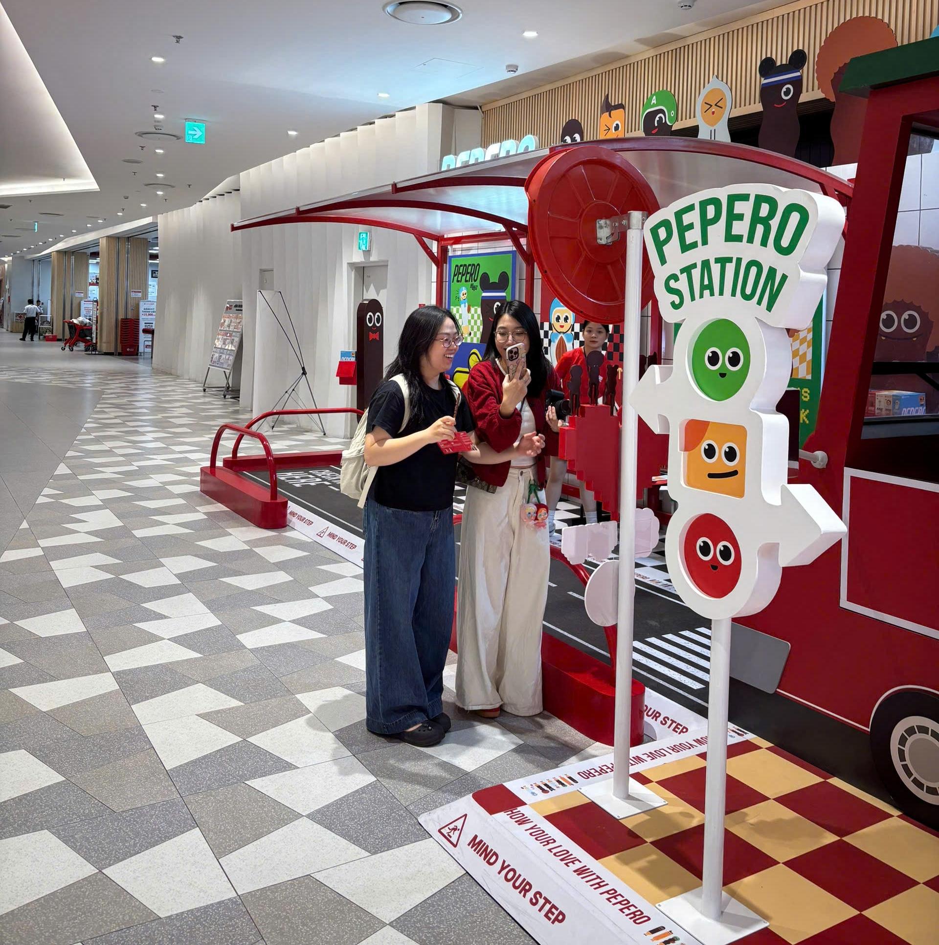 Lên chuyến xe “One LOTTE trip” cùng PEPERO: Check-in cực chất, quà tặng siêu xịn đang chờ Gen Z tại Lotte Mall West Lake Hà Nội- Ảnh 3.