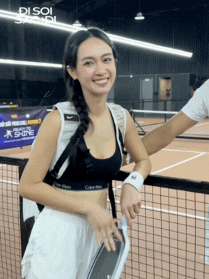 "Tóm dính" doanh nhân Đức Phạm dính như sam bên một Á hậu Vbiz trên sân pickleball- Ảnh 1.