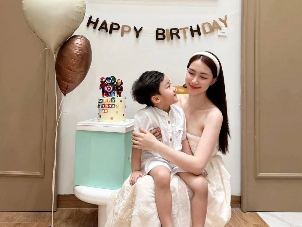 Đường tình lận đận của nữ ca sĩ 30 tuổi là mẹ đơn thân, vẫn đợi một ngày được 