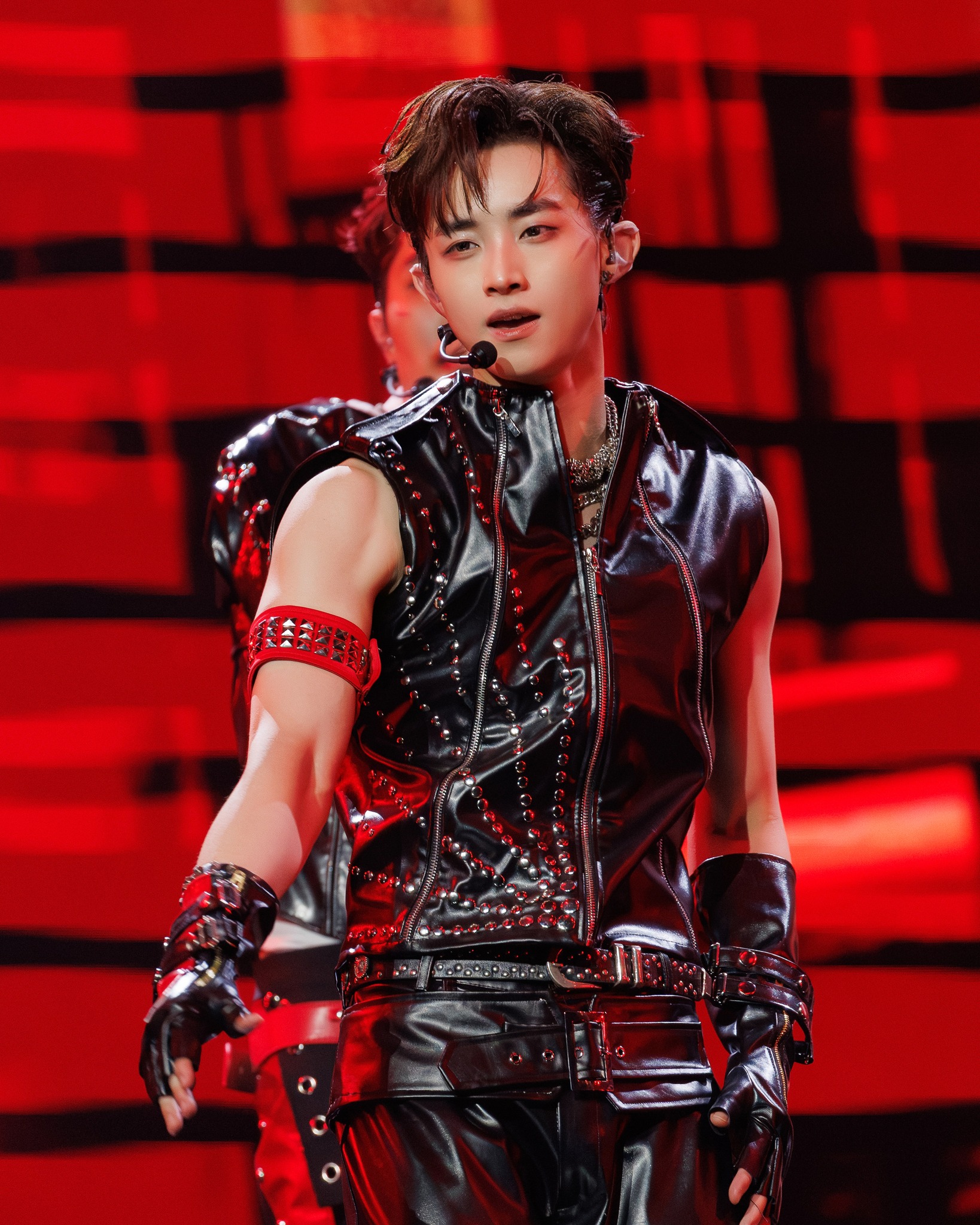 Live Stage 1 Anh Trai Say Hi mùa 2: Chạm tay là có hit, nhưng dàn sao kém tiếng vẫn khó bật lên giữa các anh lớn- Ảnh 3.