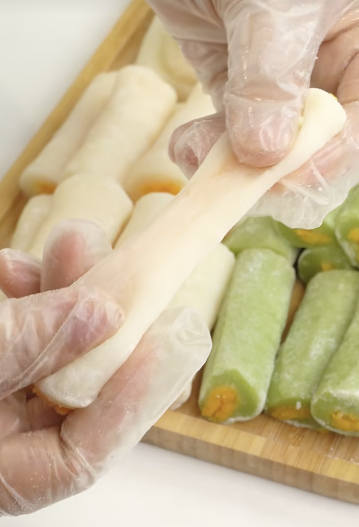 Bánh trung thu lòng se điếu là gì mà 'sốt' không kém 'bánh dẻo thị phi'?- Ảnh 5.