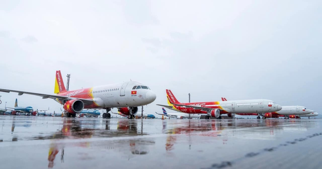 186 chuyến bay bị ảnh hưởng, đường sắt Bắc - Nam gãy ray vì bão Bualoi- Ảnh 2.
