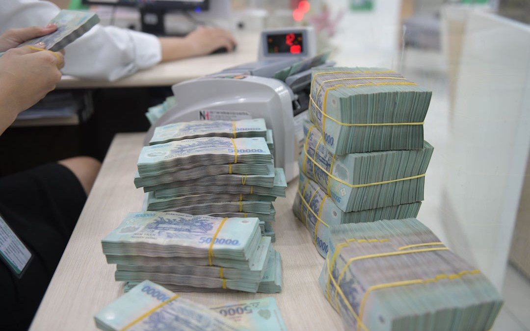 Có 1 tỷ đồng, nên gửi tiết kiệm 3 tháng, 6 tháng hay 12 tháng?- Ảnh 1.
