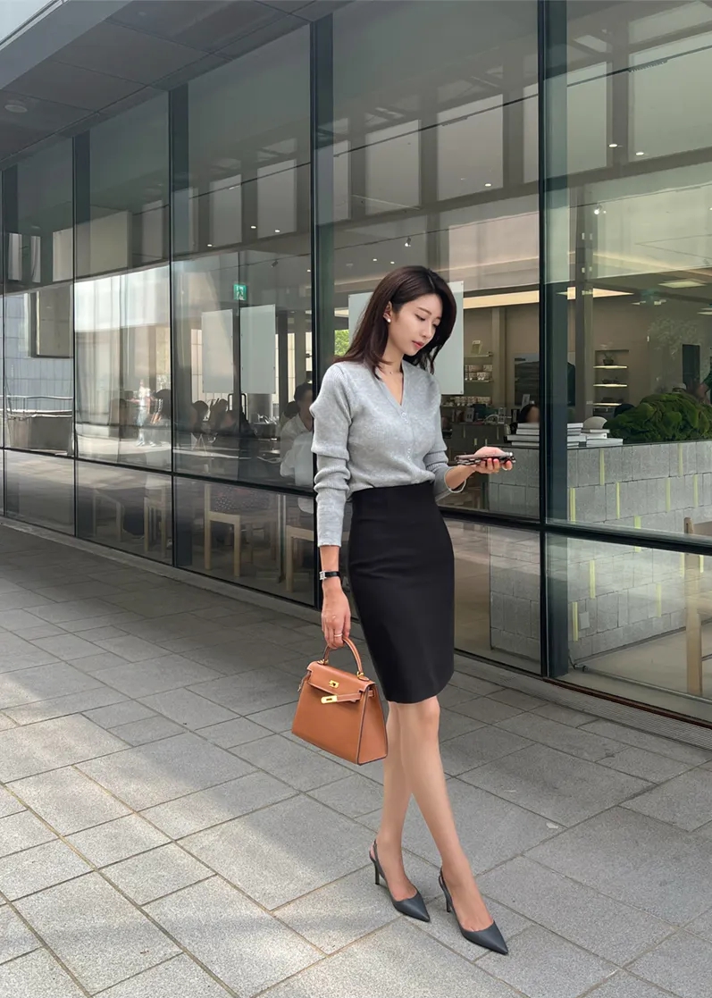 4 món thời trang công sở hack dáng đỉnh nhất: Cứ mặc lên là cao ráo và thon thả hơn hẳn- Ảnh 1.