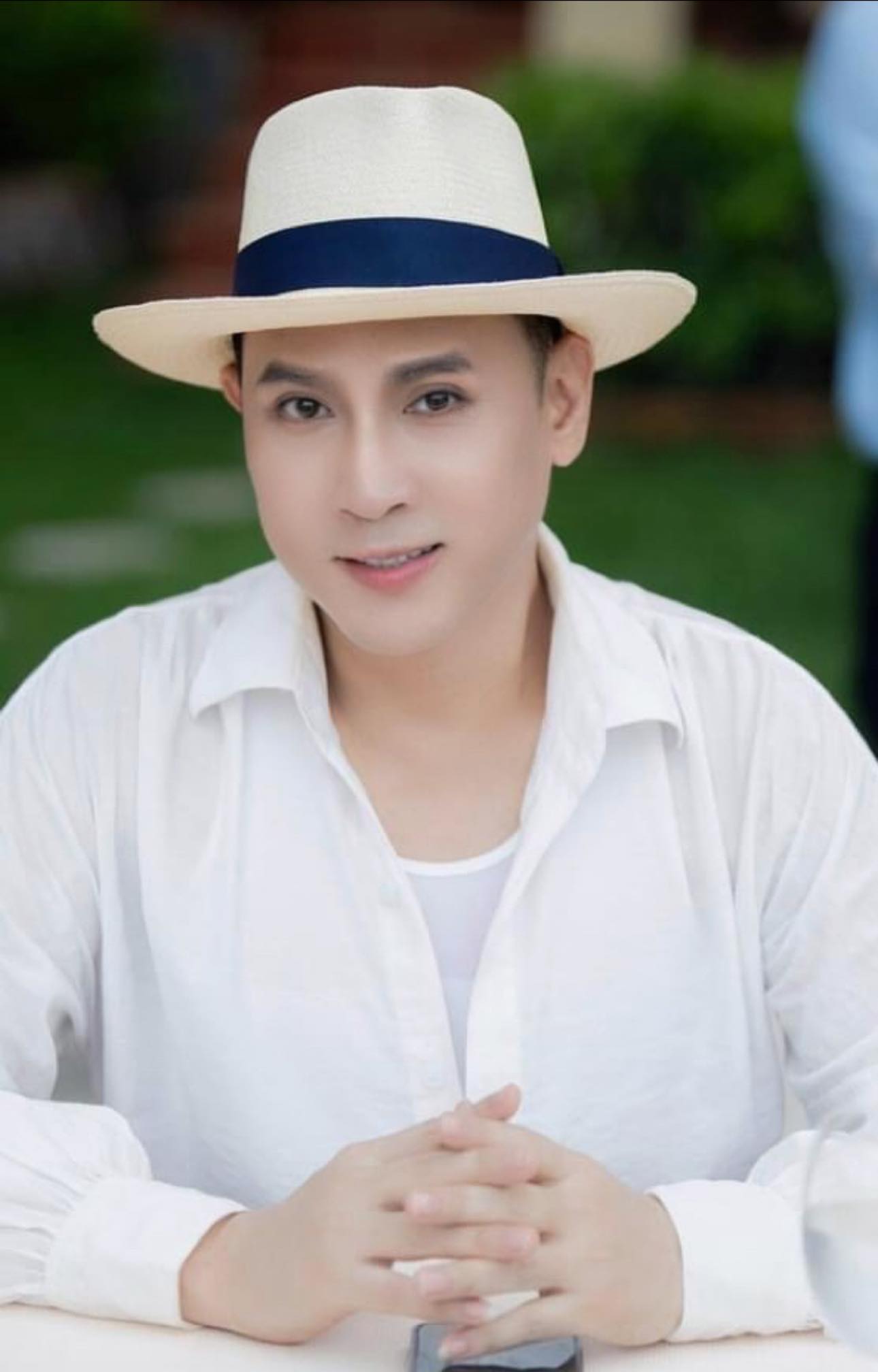 Ngoại hình ca sĩ gi…
