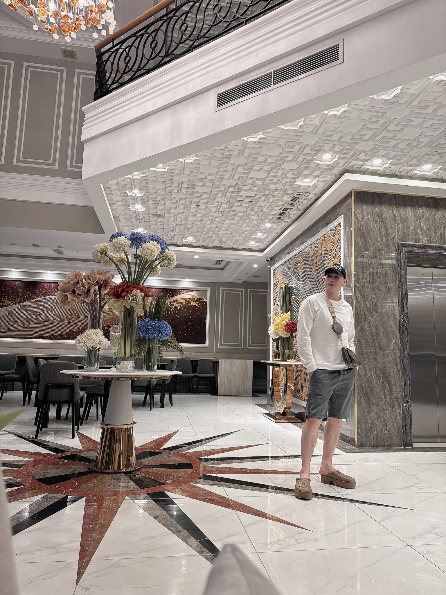 Ngoại hình ca sĩ giữ chức Viện phó, thỉnh thoảng chốt đơn một căn nhà, 50 tuổi rất giàu nhưng chưa vợ con- Ảnh 5.