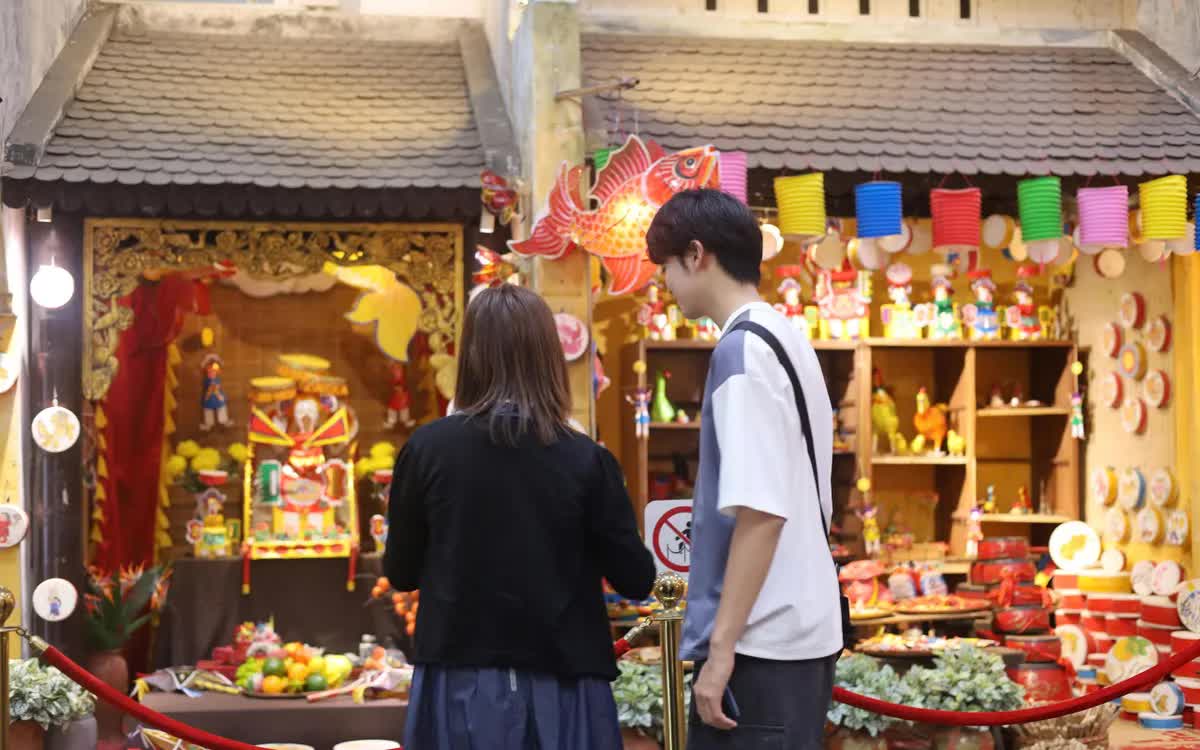 Không gian lễ hội trung thu rự rỡ sắc màu tại Hoàng thành Thăng Long 