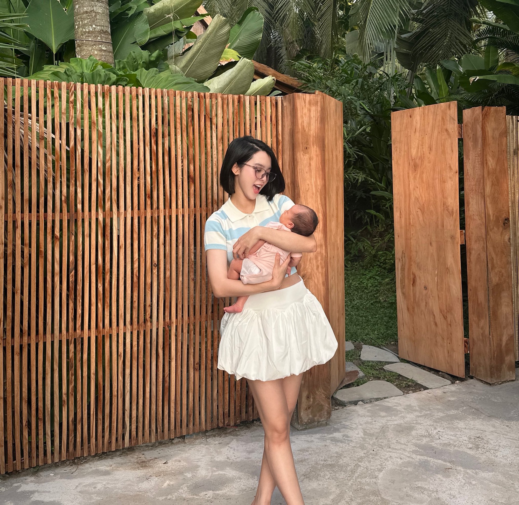 Quỳnh Lương hở bạo sau sinh, gặp sự cố điếng người- Ảnh 9.