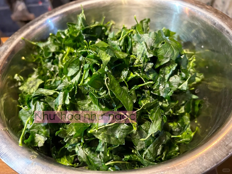 Nghe lời bà ngoại, tôi thử gội đầu bằng lá dâm bụt và phát hiện ra đây chính là Nghe lời bà ngoại, tôi thử gội đầu bằng lá dâm bụt và phát hiện ra đây chính là