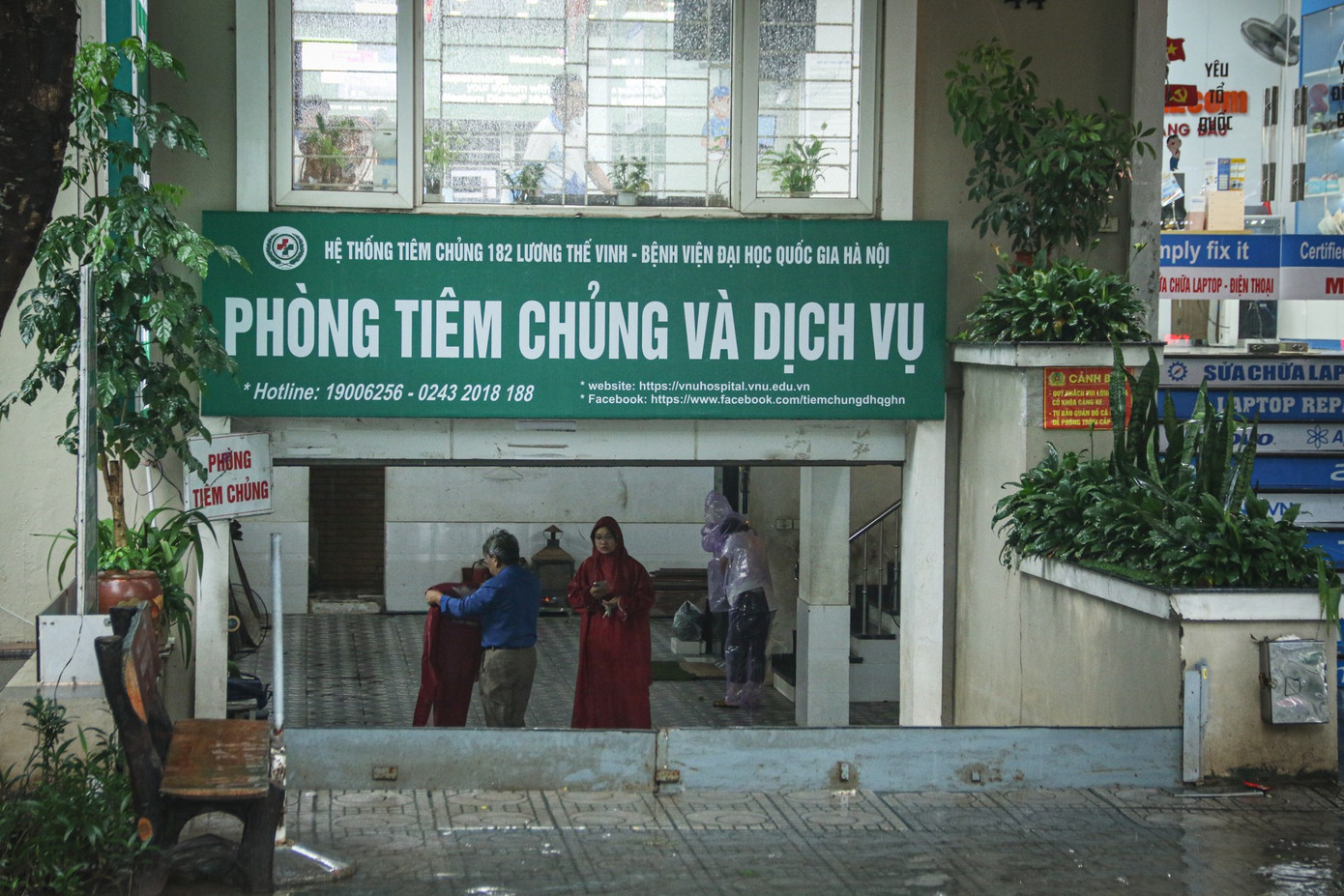 Mệt mỏi vì bơm xong lại ngập trong biệt thự chục tỉ ở Hà Nội- Ảnh 10.