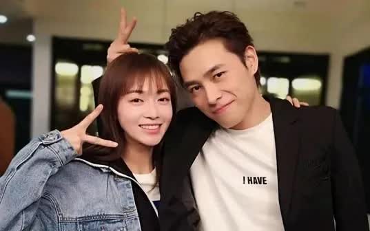 Vợ chồng Ngô Cẩn Ngôn bị nghi ngờ tự tạo sóng gió- Ảnh 1.