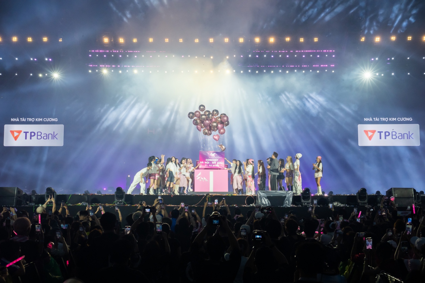 TPBank tặng vé đưa Xinhiu thẳng tới Em Xinh “Say Hi” Concert Đêm 2- Ảnh 1.