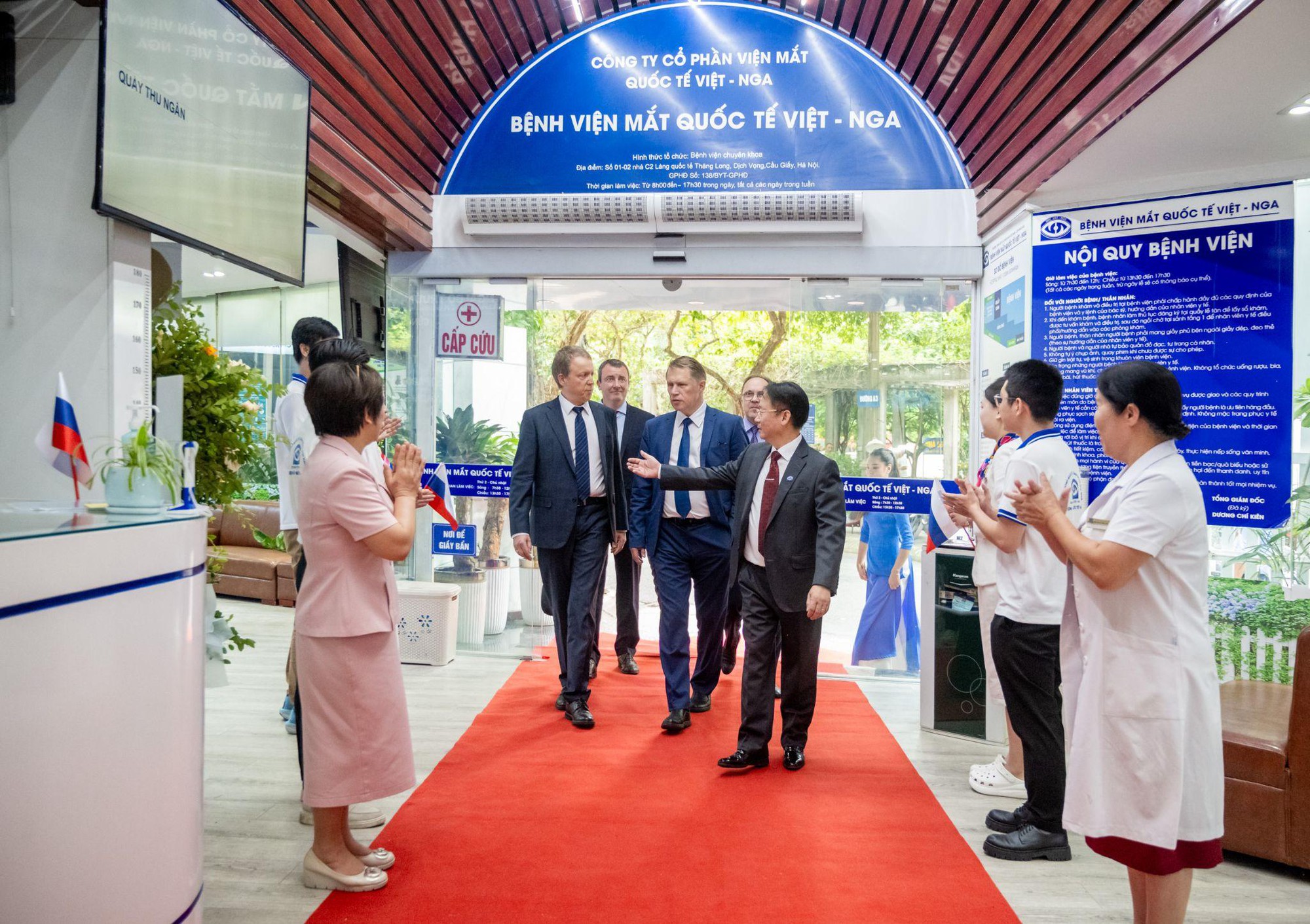 Tiết lộ bệnh viện mắt được Bộ trưởng Bộ Y tế Liên Bang Nga ghé thăm: Điều trị Nhãn khoa công nghệ cao ngay trên đất Việt!- Ảnh 6.