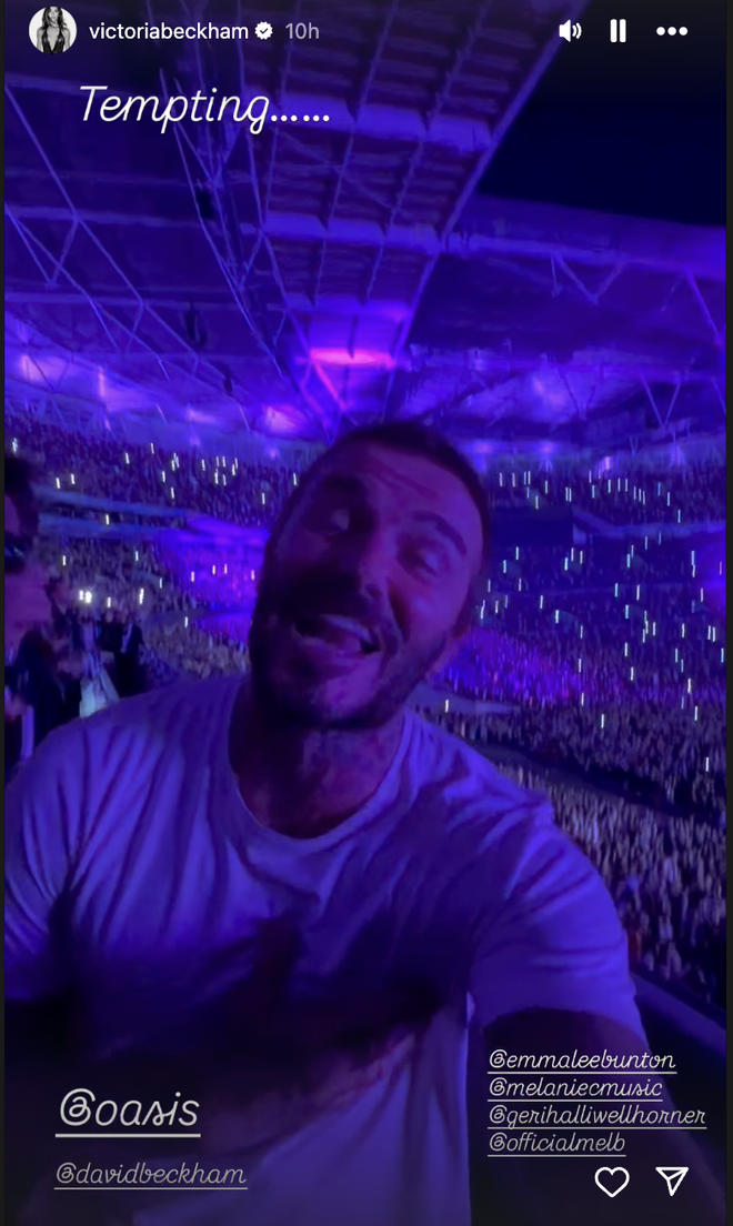 David Beckham ôm con gái Harper thắm thiết khi đi xem concert, nhan sắc đời thường của tiểu thư tài phiệt gây sốt- Ảnh 6.