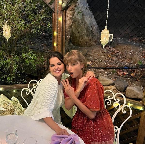 Đây là lý do Taylor Swift bỏ về giữa chừng tại đám cưới của Selena Gomez, tình bạn thân có còn lâu bền?- Ảnh 2.