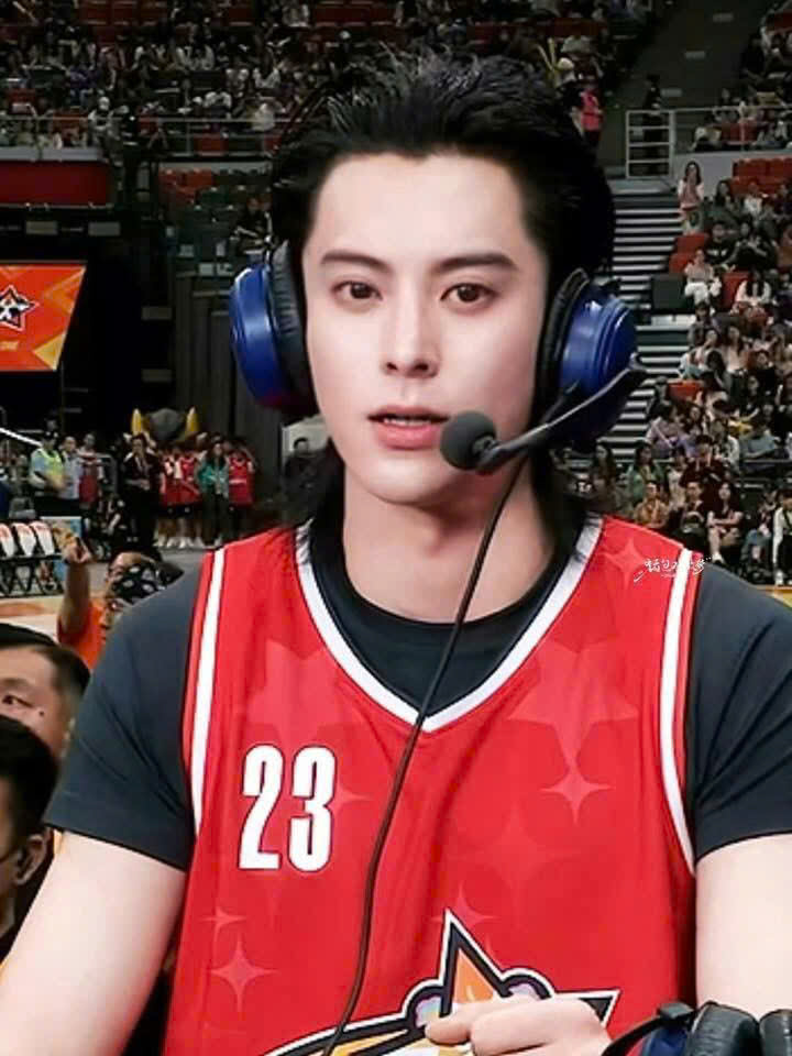 Vương Hạc Đệ bùng nổ tại giải NBA Ngôi sao Thành Đô- Ảnh 2.