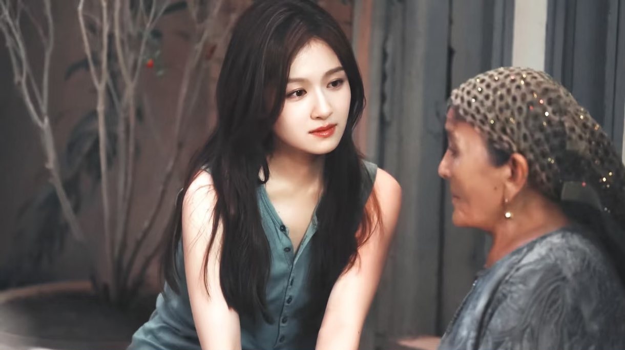 Một khi mỹ nhân này khóc là cả thế giới muốn lao vào dỗ dành: Con nhà ai mà đẹp vậy trời, 360 độ đều tuyệt đỉnh- Ảnh 5. Một khi mỹ nhân này khóc là cả thế giới muốn lao vào dỗ dành: Con nhà ai mà đẹp vậy trời, 360 độ đều tuyệt đỉnh- Ảnh 5.