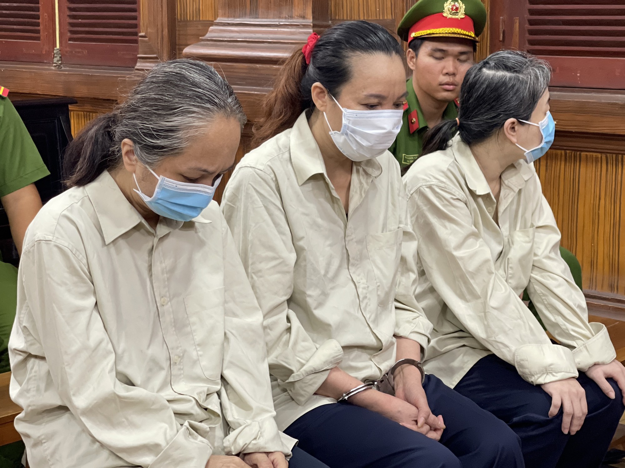Phơi bày bí mật ở Mái ấm Hoa Hồng- Ảnh 1. Phơi bày bí mật ở Mái ấm Hoa Hồng- Ảnh 1.