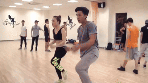 44 tuổi xinh đẹp lấp lánh, Mỹ Tâm không tập gym vẫn giữ dáng đỉnh chóp, xả stress bằng một game cực ngầu!- Ảnh 3.