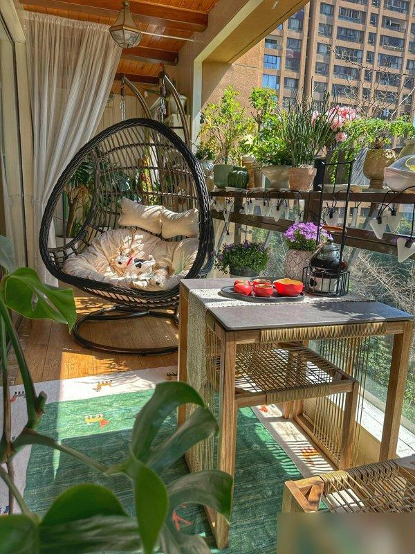 Người phụ nữ trung ni&ecirc;n biến ban c&ocirc;ng nhỏ th&agrave;nh qu&aacute;n tr&agrave; tuyệt đẹp: G&oacute;c thiền giữa phố thị khiến ai cũng mơ ước- Ảnh 4.