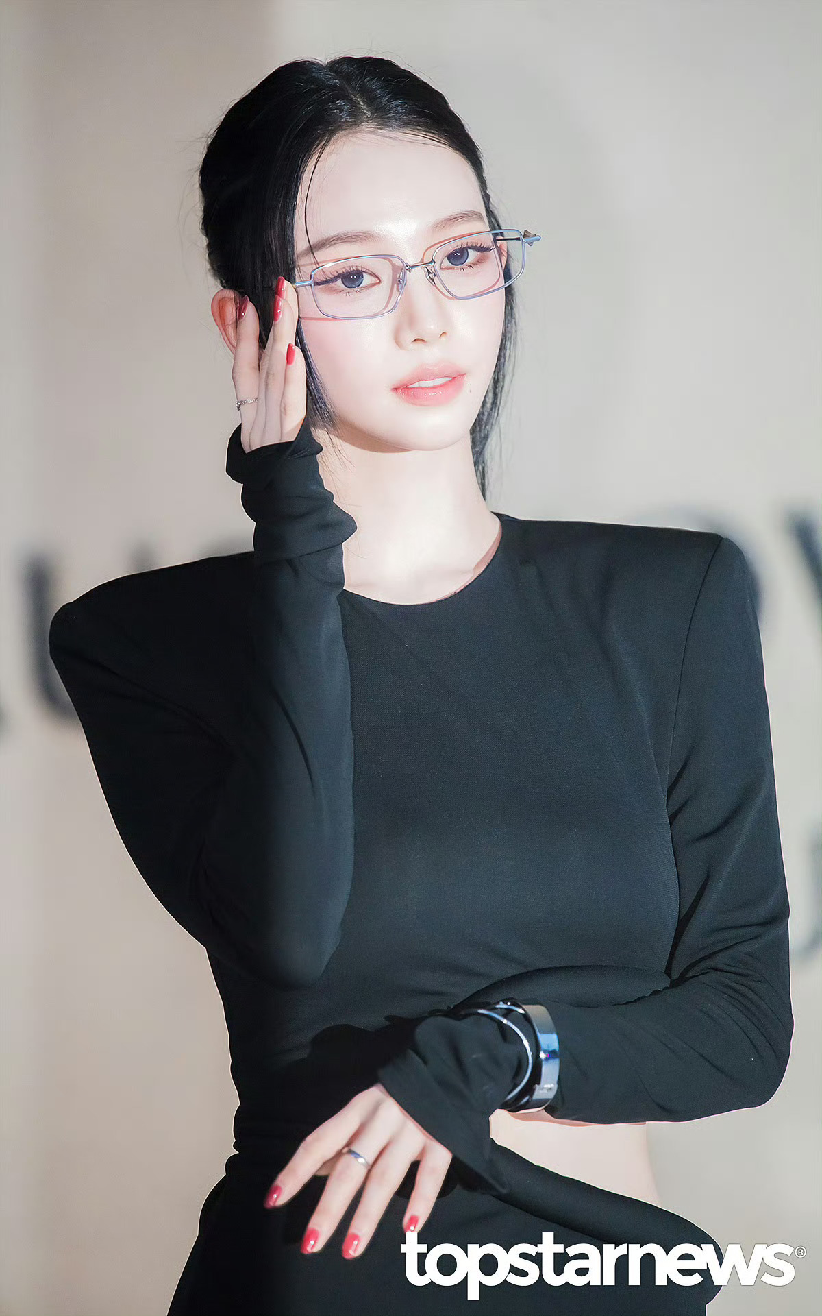 Hứa Quang Hán - Byeon Woo Seok quá bảnh, cùng nữ thần AI đổ bộ event của Gentle Monster- Ảnh 1. Hứa Quang Hán - Byeon Woo Seok quá bảnh, cùng nữ thần AI đổ bộ event của Gentle Monster- Ảnh 1.