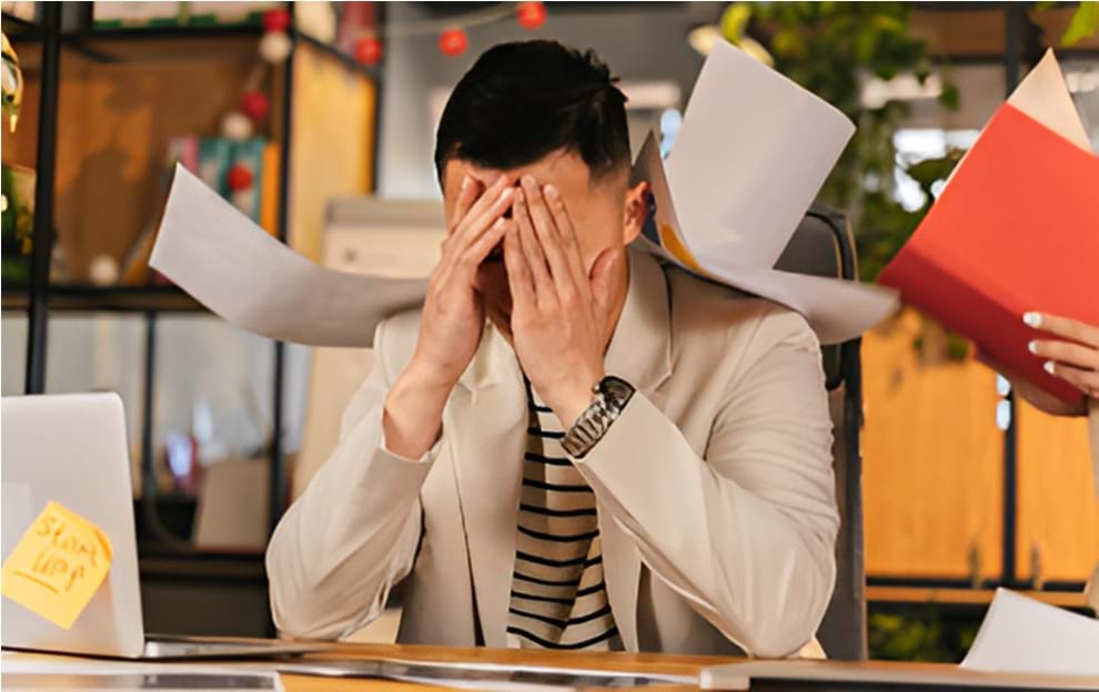Hội chứng uể oải sau kỳ nghỉ lễ: 64% nhân viên văn phòng cảm thấy căng thẳng, giảm hứng thú làm việc- Ảnh 1.