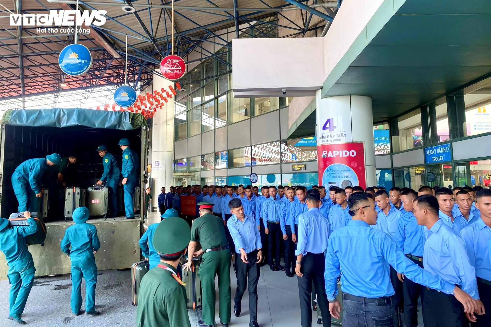 Đoàn quân đội Hoàng gia Campuchia về nước sau khi hoàn thành nhiệm vụ A80- Ảnh 3.