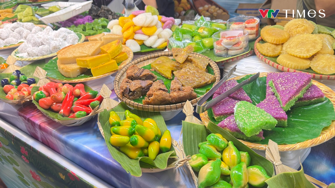 Người dân trải nghiệm trang trí nón lá, thử xay lúa tại Thảo Cầm Viên- Ảnh 7.