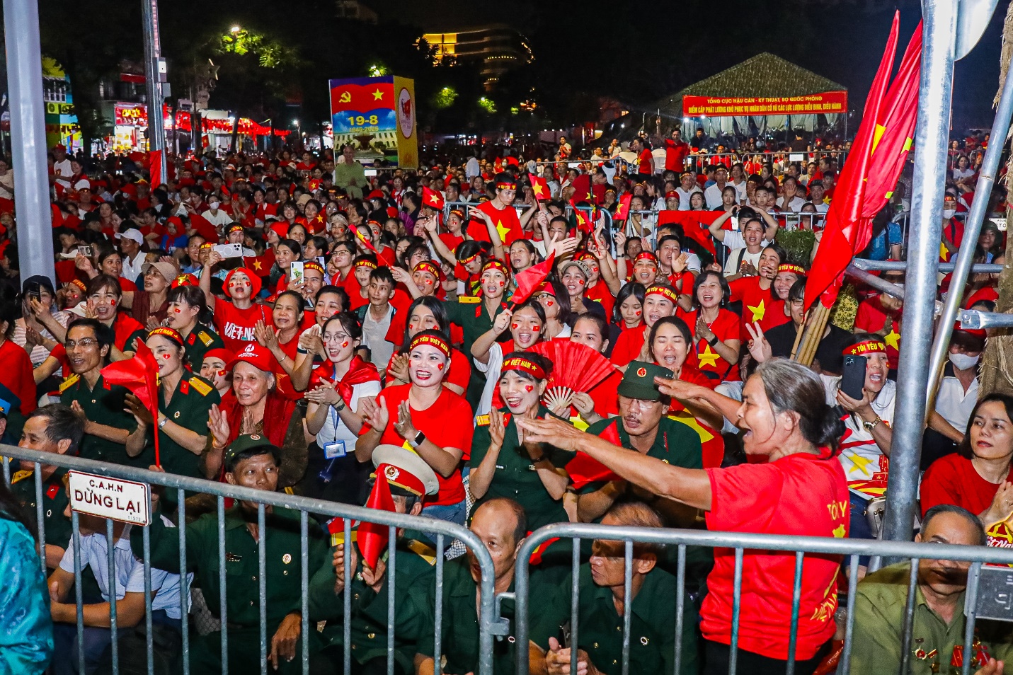 Có một sân khấu đặc biệt ở đại lễ A80- Ảnh 2. Có một sân khấu đặc biệt ở đại lễ A80- Ảnh 2.