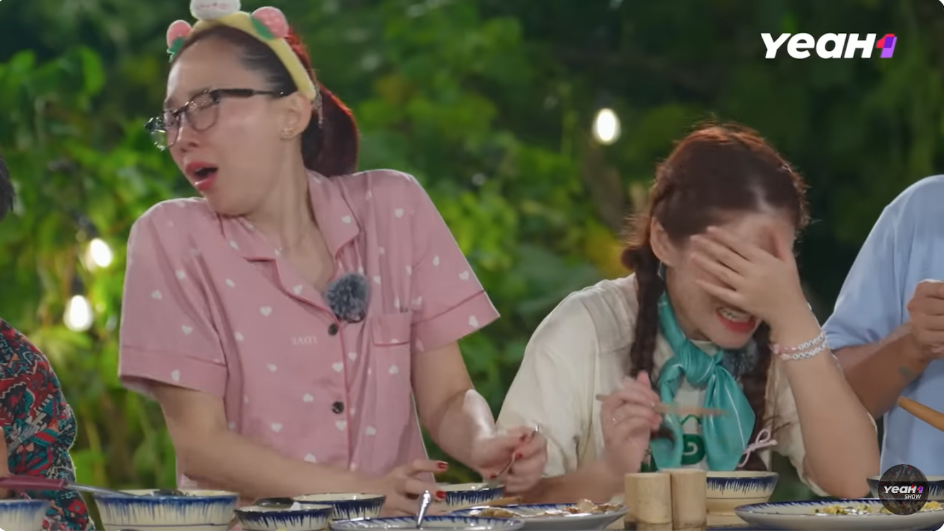 Thành viên Gia đình Haha đồng loạt bị "sốc" khi ăn món đặc sản ở Đắk Lắk, biểu cảm khiến dân mạng cười ngất- Ảnh 7.