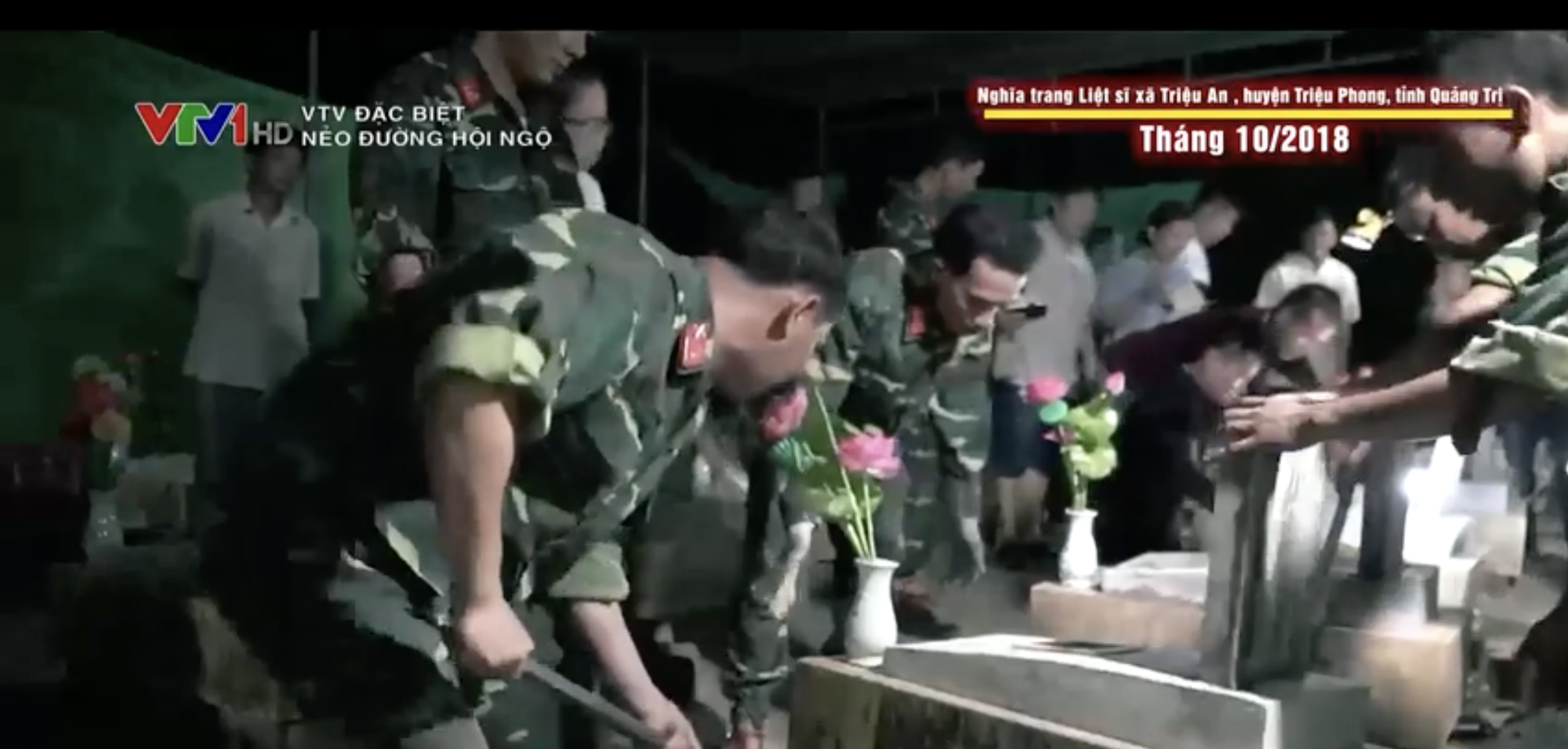 Xúc động khoảnh khắc mẹ già đón con liệt sĩ sau hơn 50 năm: "Giờ mẹ ở cái nhà to thế này đây. Con về rồi con nuôi mẹ làm cái nhà to hơn nhé?"- Ảnh 5.