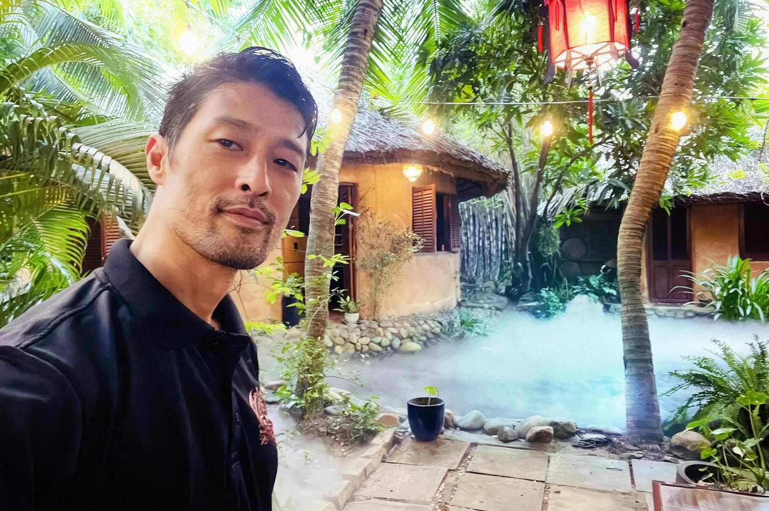 Diễn viên ở nhà 1.800m2 đẹp như resort: Gia tộc lừng lẫy, 51 tuổi lại độc thân, con gái xinh như hoa hậu- Ảnh 3.