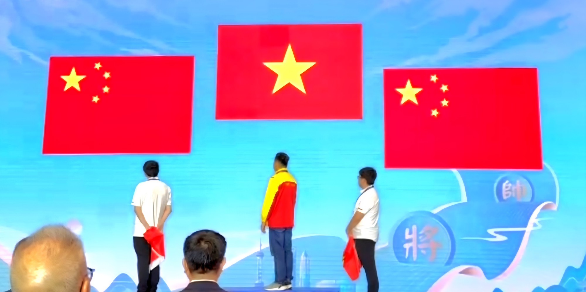“Nam Phương công tử” Lại Lý Huynh: Từ cậu bé miền Tây mê cờ đến nhà vô địch cờ tướng thế giới- Ảnh 2.