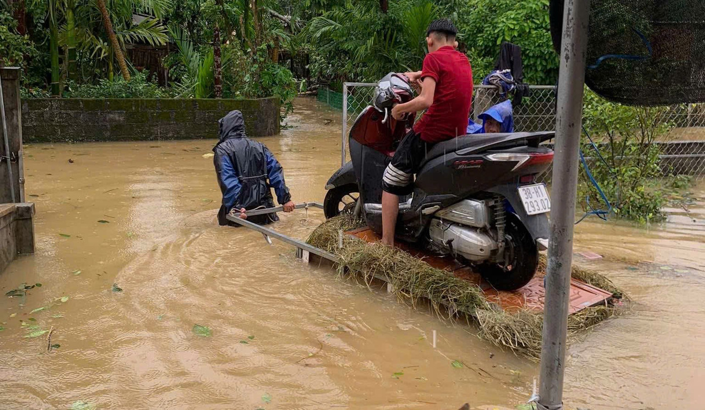 Bão số 10 'nhấn chìm' nhiều xã miền núi Hà Tĩnh- Ảnh 6.