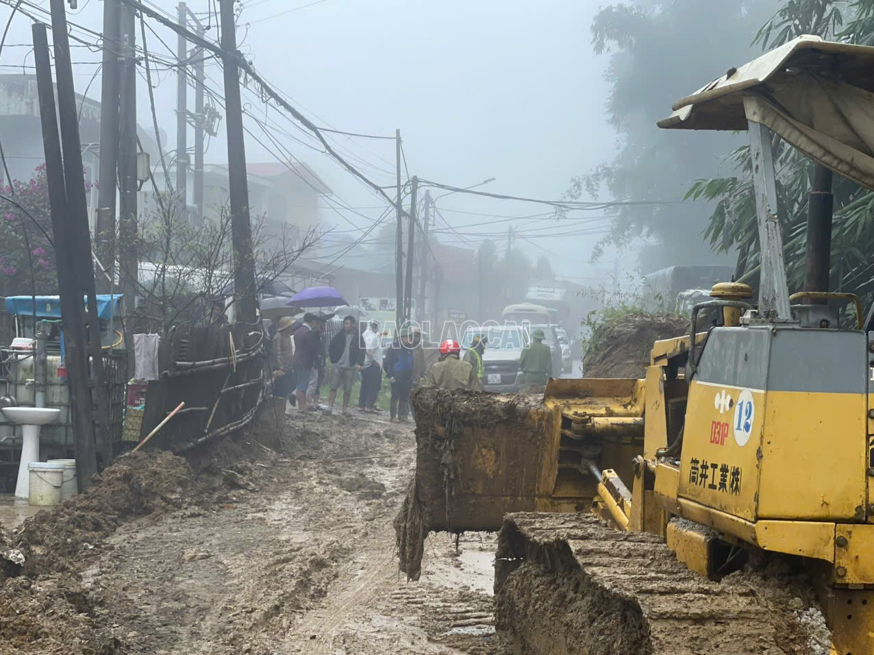 Không dám tin đây là bản Cát Cát: Lũ dữ cuồn cuộn "nuốt chửng" sự yên bình của ngôi làng đẹp nhất vùng Tây Bắc- Ảnh 1.
