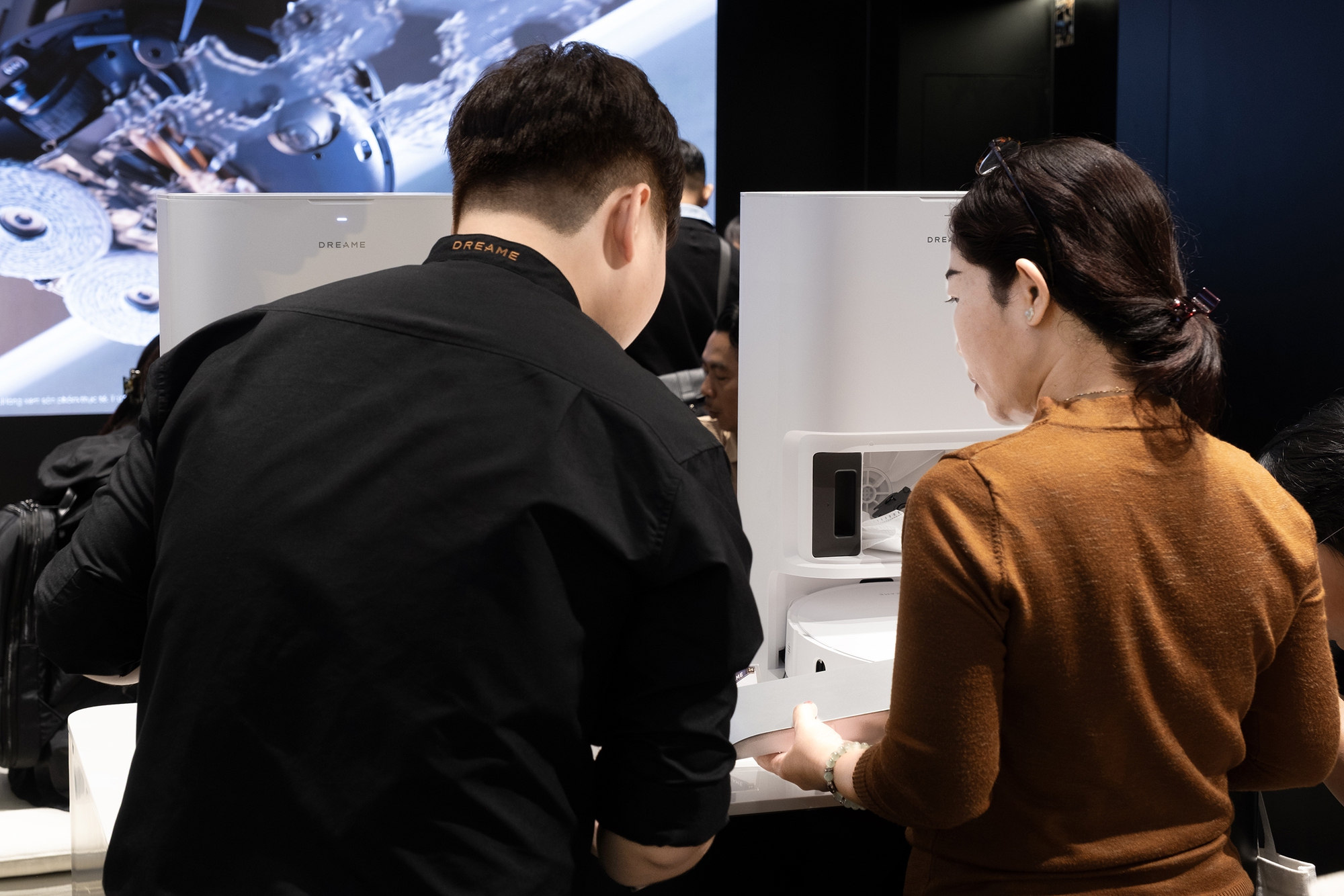 Bên trong cửa hàng flagship đầu tiên của Dreame có gì?- Ảnh 2.