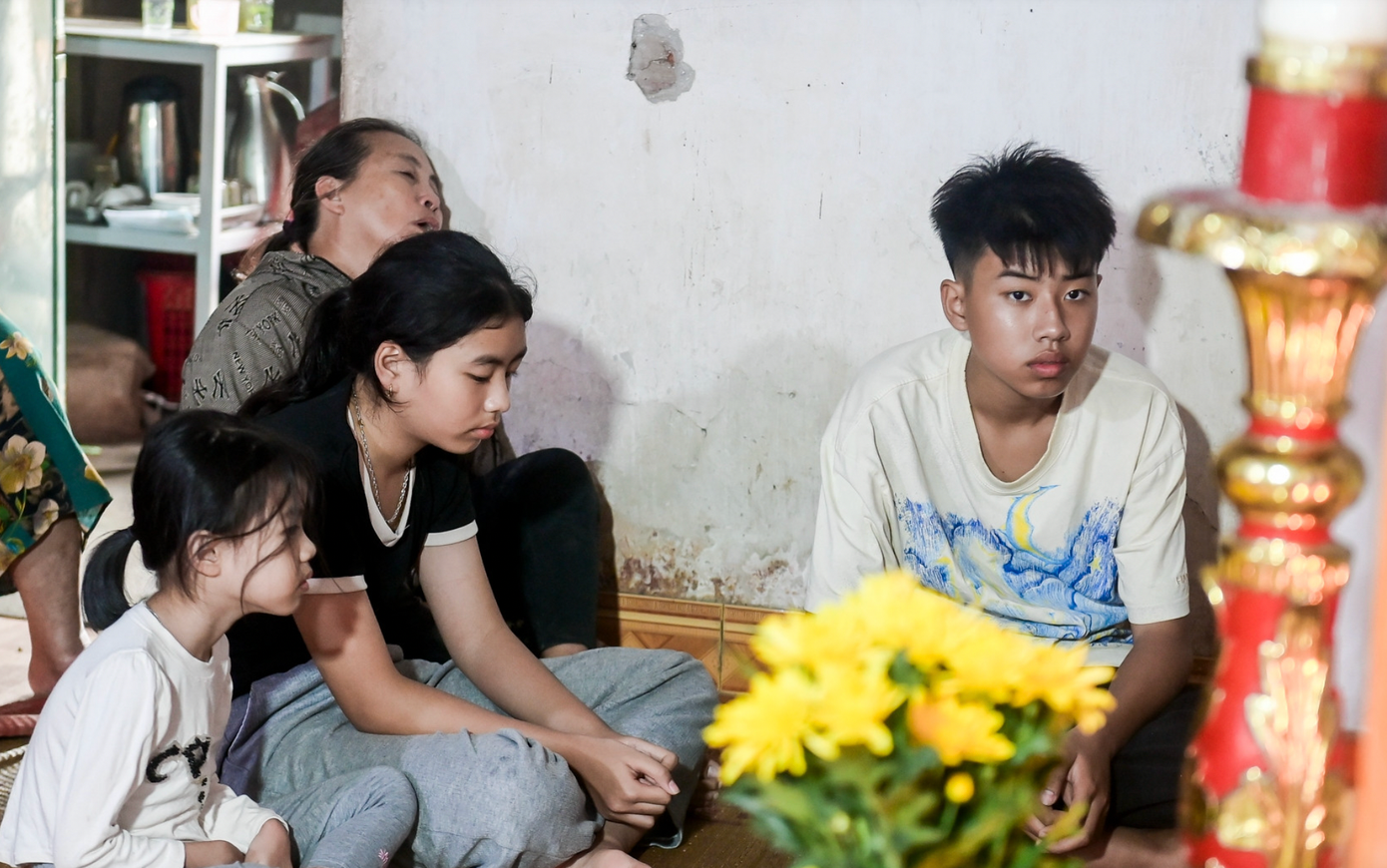 Cơn lốc dữ quét qua Ninh Bình để lại nh…
