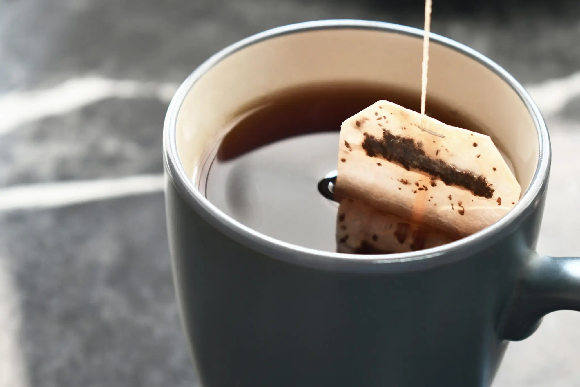 Top 2 loại nước đứng đầu danh sách nhiễm vi nhựa nhưng nhiều người Việt rất mê, vô tư uống hàng ngày- Ảnh 1.