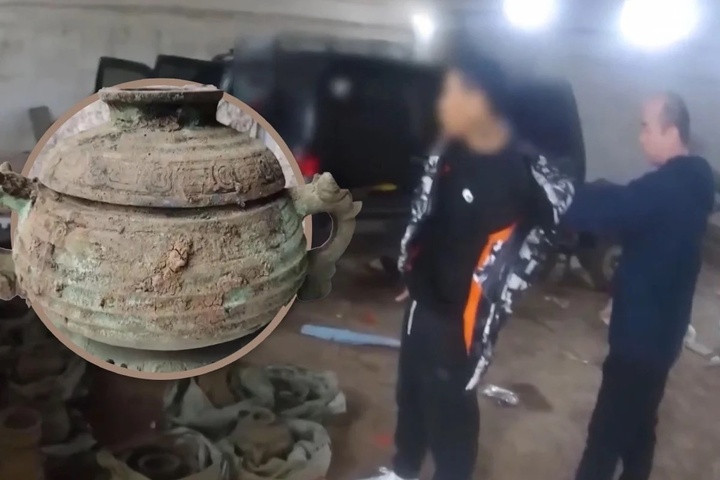 'Nghiên cứu' tiểu thuyết trộm mộ, người đàn ông đào được 20 báu vật trong mộ cổ- Ảnh 1. 'Nghiên cứu' tiểu thuyết trộm mộ, người đàn ông đào được 20 báu vật trong mộ cổ- Ảnh 1.