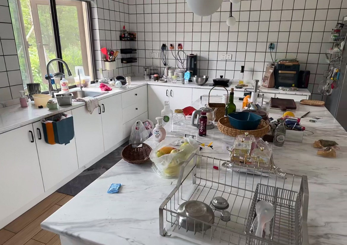 Rằm th&aacute;ng 7 &ocirc;ng b&agrave; dặn: 5 chỗ trong nh&agrave; bẩn th&igrave; v&iacute;a xấu &aacute;m tận 3 đời, lười mấy cũng phải dọn sạch!- Ảnh 1.