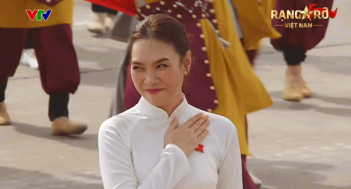 Ca sĩ từng bị chê “nhạc tầm thường” nay có ca khúc gây sốt Đại lễ 2/9, tỏa sáng ở sự kiện cấp quốc gia- Ảnh 1. Ca sĩ từng bị chê “nhạc tầm thường” nay có ca khúc gây sốt Đại lễ 2/9, tỏa sáng ở sự kiện cấp quốc gia- Ảnh 1.