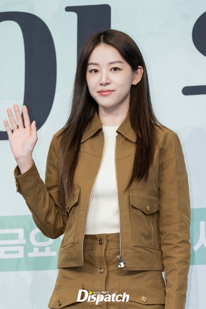 Song Joong Ki tái xuất gây ngỡ ngàng, làm 