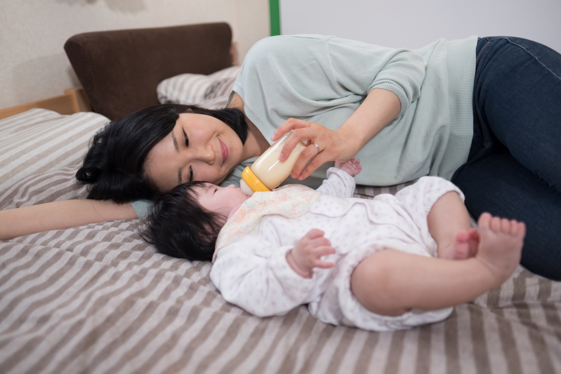 Bật m&iacute; 2 yếu tố tạo n&ecirc;n &ldquo;c&ocirc;ng thức v&agrave;ng&rdquo; về dinh dưỡng khi nu&ocirc;i con, mẹ ở độ tuổi n&agrave;o cũng cần phải biết!- Ảnh 1.
