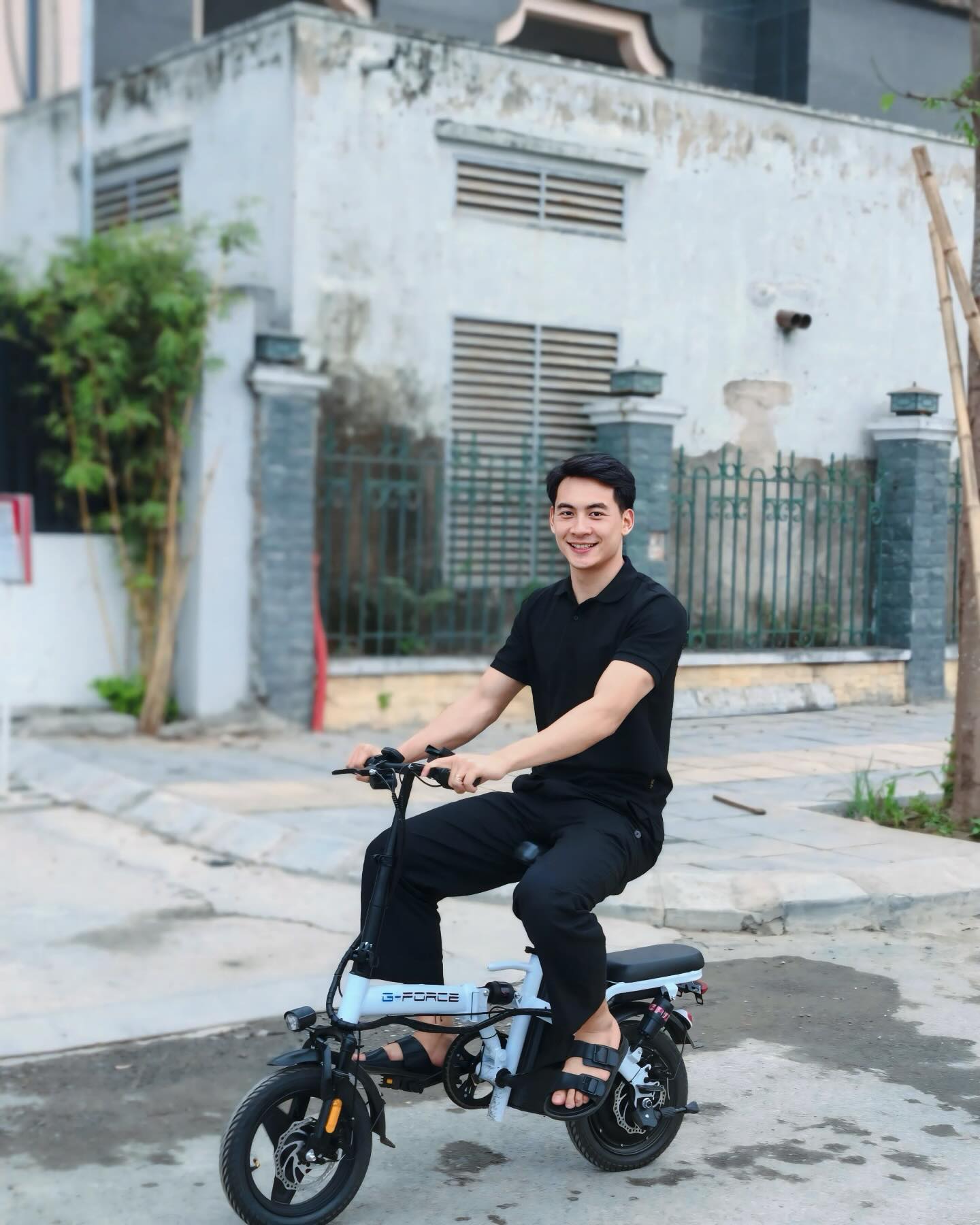 Thiếu uý được ca sĩ Phương Thanh nhường luôn sân khấu sau pha cất giọng: Sao bảo ông trời không cho ai tất cả?- Ảnh 10.