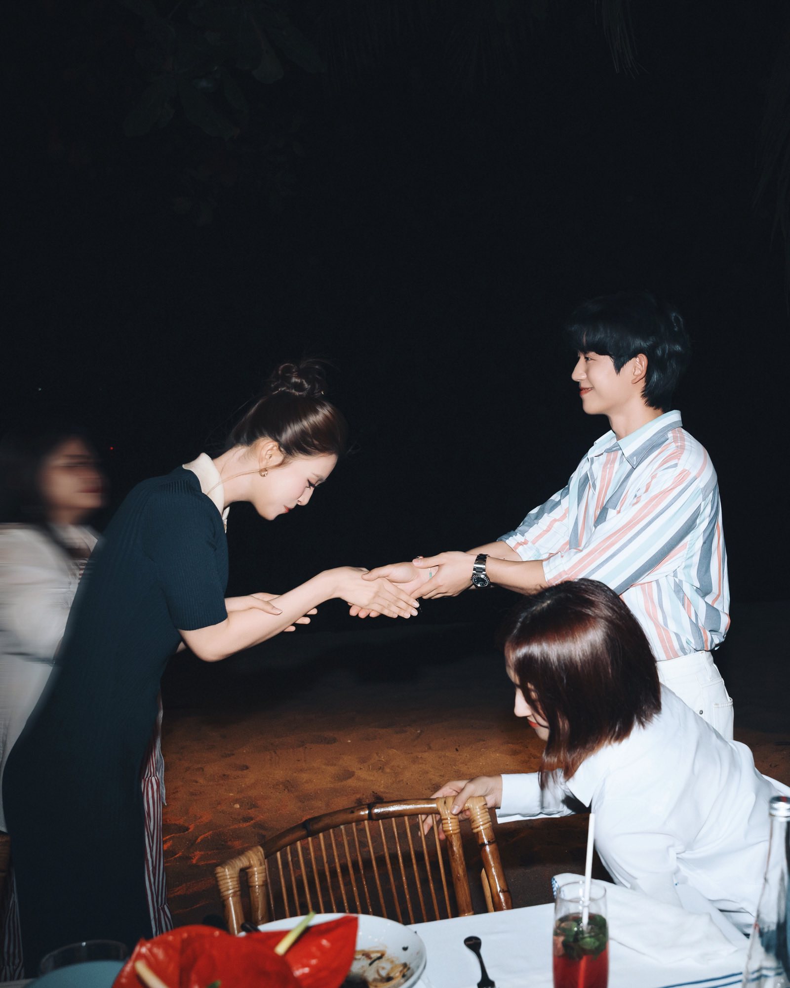 Tiểu Vy và nam thần Jung Hae In gặp gỡ: Event thời trang ngỡ poster phim thanh xuân- Ảnh 3.