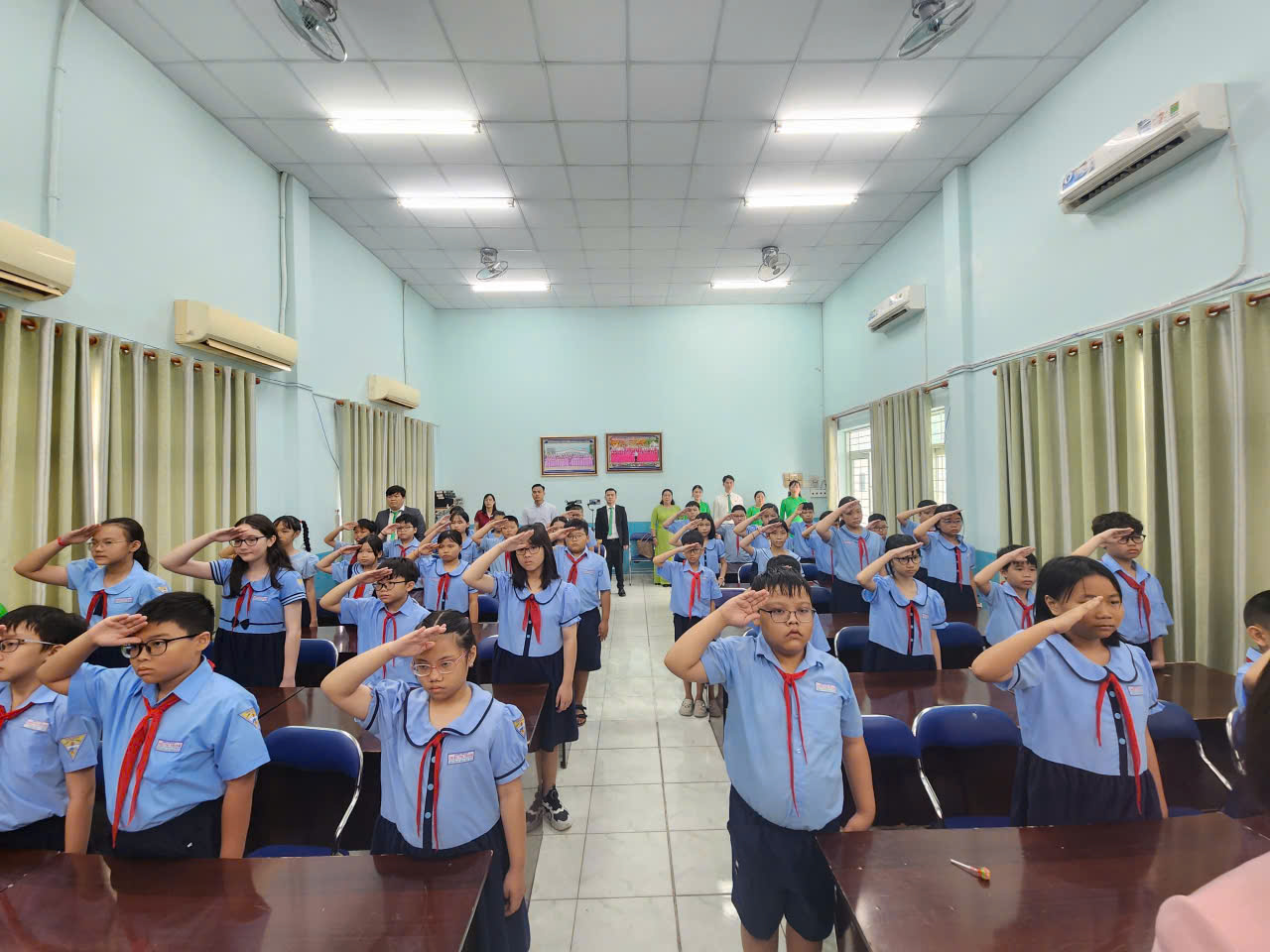 Lễ chào cờ ấn tượng đặc biệt trên khắp cả nước- Ảnh 6.