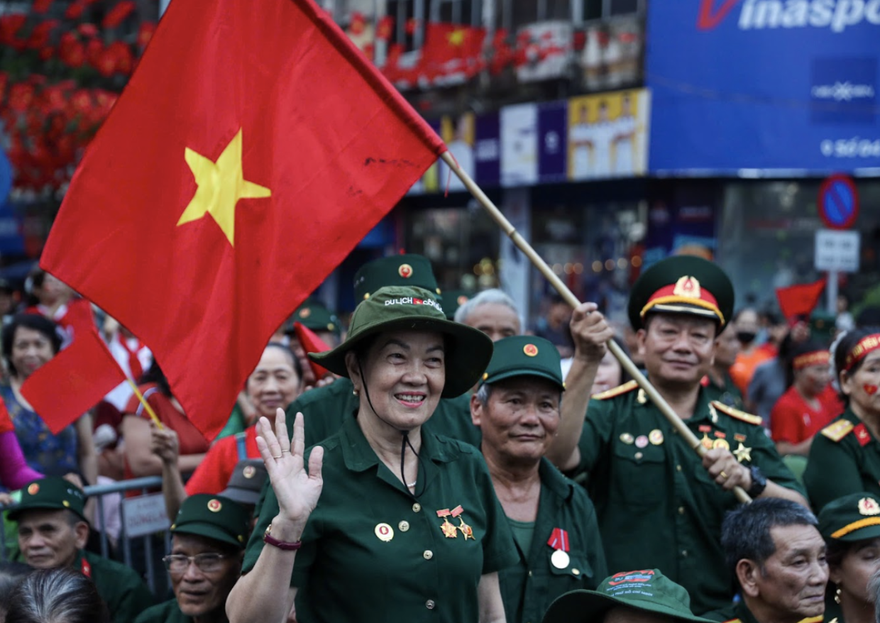 Đại lễ khép lại, một hành trình mới mở ra: Yêu nước từ những điều lặng thầm nhỏ bé- Ảnh 7. Đại lễ khép lại, một hành trình mới mở ra: Yêu nước từ những điều lặng thầm nhỏ bé- Ảnh 7.