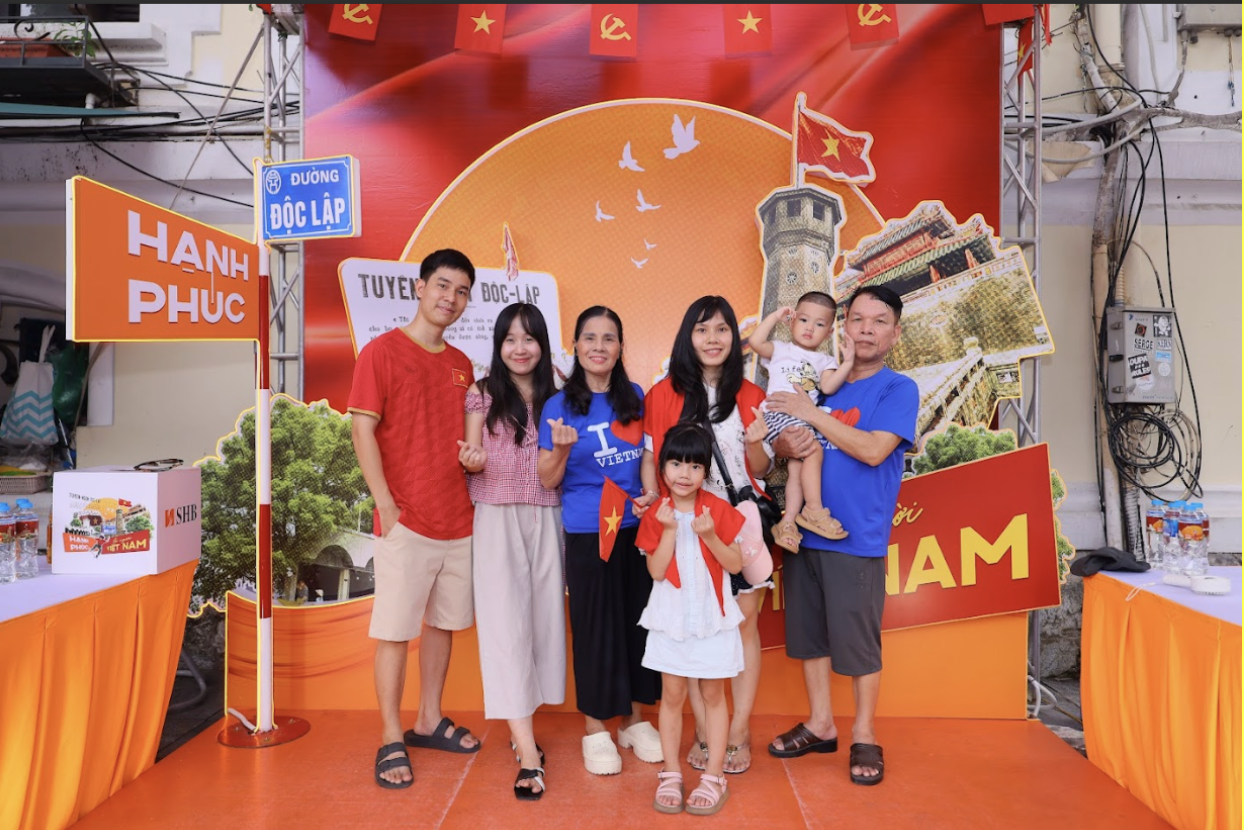 Đại lễ khép lại, một hành trình mới mở ra: Yêu nước từ những điều lặng thầm nhỏ bé- Ảnh 17. Đại lễ khép lại, một hành trình mới mở ra: Yêu nước từ những điều lặng thầm nhỏ bé- Ảnh 17.