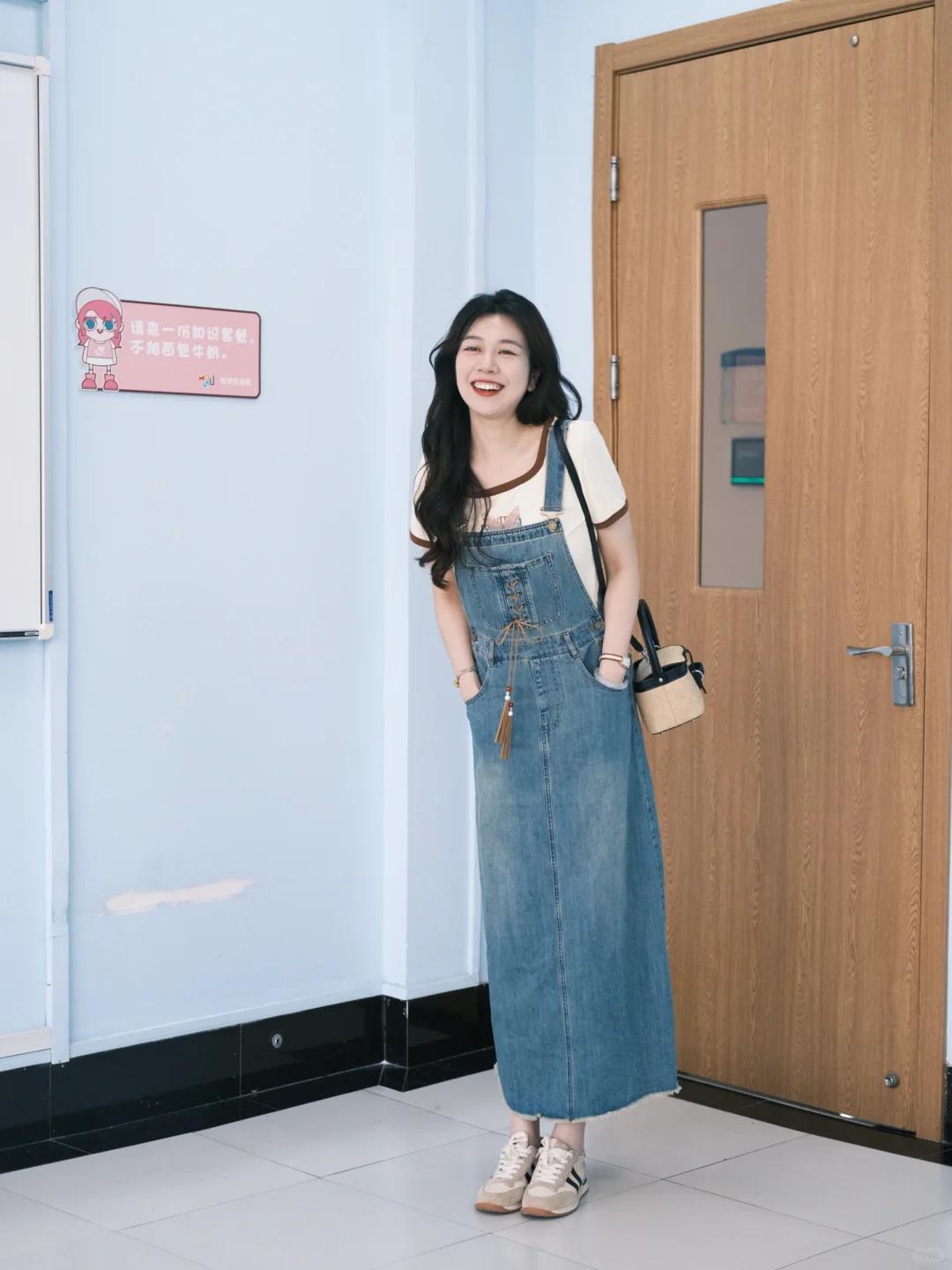 Vì sao váy denim lại là món đồ nên sắm? Câu trả lời gói gọn trong 2 chữ "hack tuổi"- Ảnh 3.