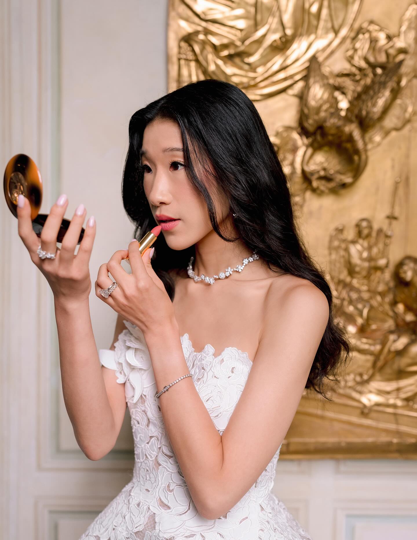 Đám cưới trăm tỷ của tiểu thư hot nhất TikTok lên thẳng Vogue: Dân tình hoài nghi mua bài- Ảnh 15.